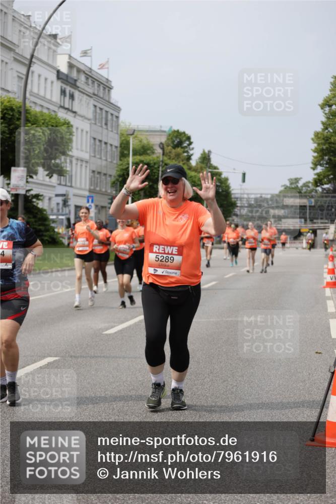 15.06.2025 - REWE Women's Run Jannik Wohlers http://msf.ph/oto/7961916 15.06.2025 09:46:31 Laufen 5289 meine-sportfotos.de