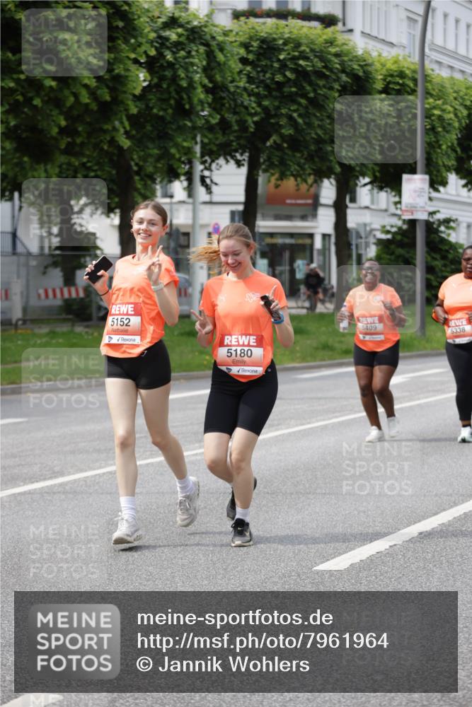 15.06.2025 - REWE Women's Run Jannik Wohlers http://msf.ph/oto/7961964 15.06.2025 09:46:36 Laufen 5152, 5180, 5409, 5338 meine-sportfotos.de