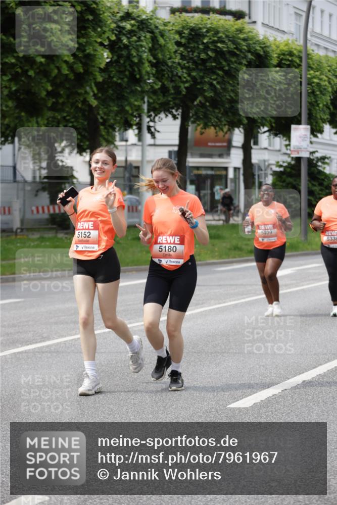 15.06.2025 - REWE Women's Run Jannik Wohlers http://msf.ph/oto/7961967 15.06.2025 09:46:36 Laufen 5152, 5180, 5409, 5338 meine-sportfotos.de
