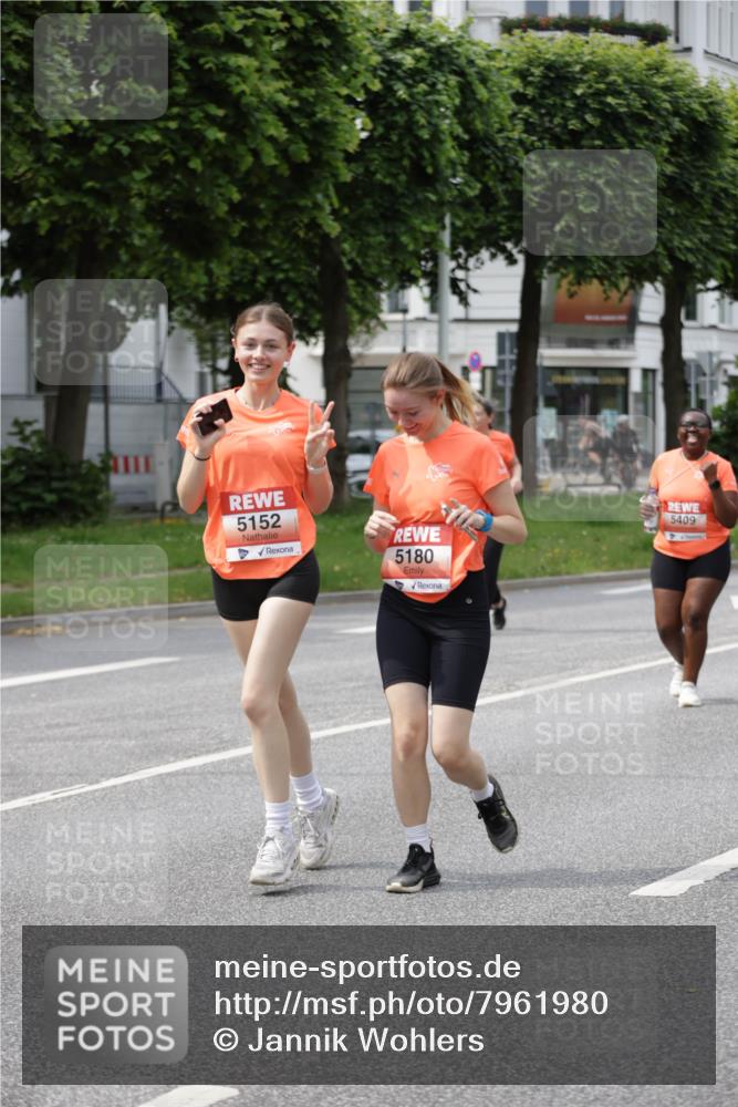 15.06.2025 - REWE Women's Run Jannik Wohlers http://msf.ph/oto/7961980 15.06.2025 09:46:36 Laufen 5152, 4, 5180, 5409 meine-sportfotos.de