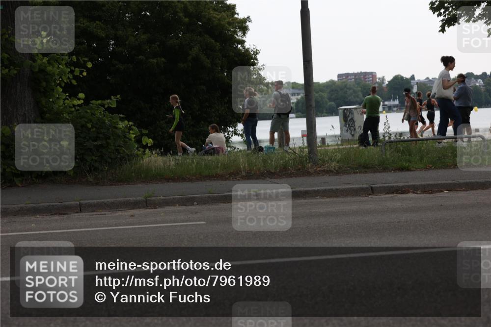 15.06.2025 - 7 Türme Triathlon Yannick Fuchs http://msf.ph/oto/7961989 15.06.2025 10:12:05 Radfahren  meine-sportfotos.de