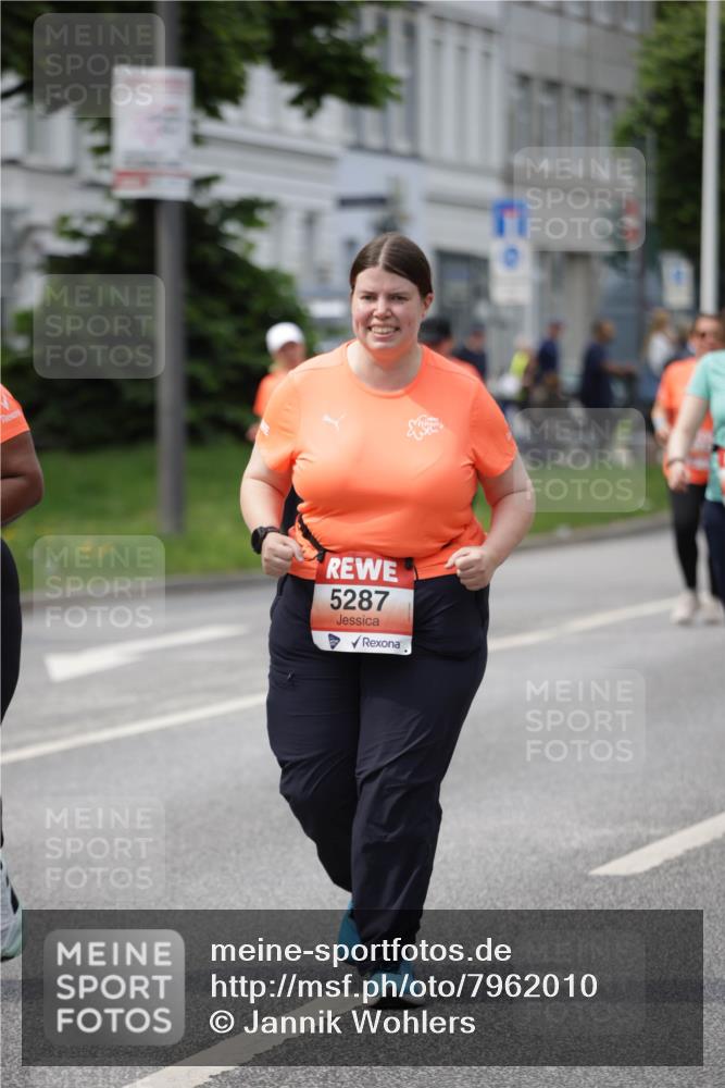 15.06.2025 - REWE Women's Run Jannik Wohlers http://msf.ph/oto/7962010 15.06.2025 09:46:38 Laufen 5287 meine-sportfotos.de