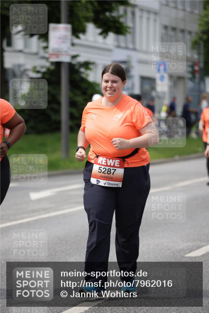 15.06.2025 - REWE Women's Run Jannik Wohlers http://msf.ph/oto/7962016 15.06.2025 09:46:39 Laufen 5287 meine-sportfotos.de