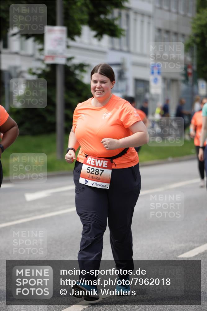 15.06.2025 - REWE Women's Run Jannik Wohlers http://msf.ph/oto/7962018 15.06.2025 09:46:39 Laufen 5287 meine-sportfotos.de