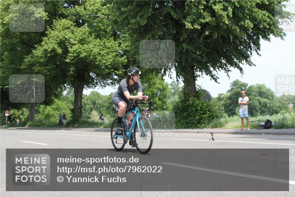 15.06.2025 - 7 Türme Triathlon Yannick Fuchs http://msf.ph/oto/7962022 15.06.2025 12:34:42 Radfahren  meine-sportfotos.de