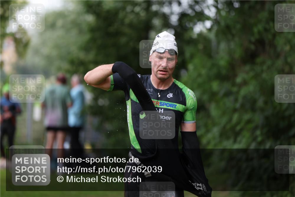 15.06.2025 - 7 Türme Triathlon Michael Strokosch http://msf.ph/oto/7962039 15.06.2025 12:14:08 Schwimmen 370, 395, 439, 442, 466, 497, 501, 543, 599 meine-sportfotos.de