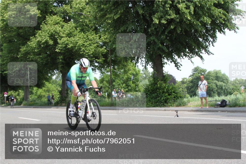 15.06.2025 - 7 Türme Triathlon Yannick Fuchs http://msf.ph/oto/7962051 15.06.2025 12:35:11 Radfahren  meine-sportfotos.de