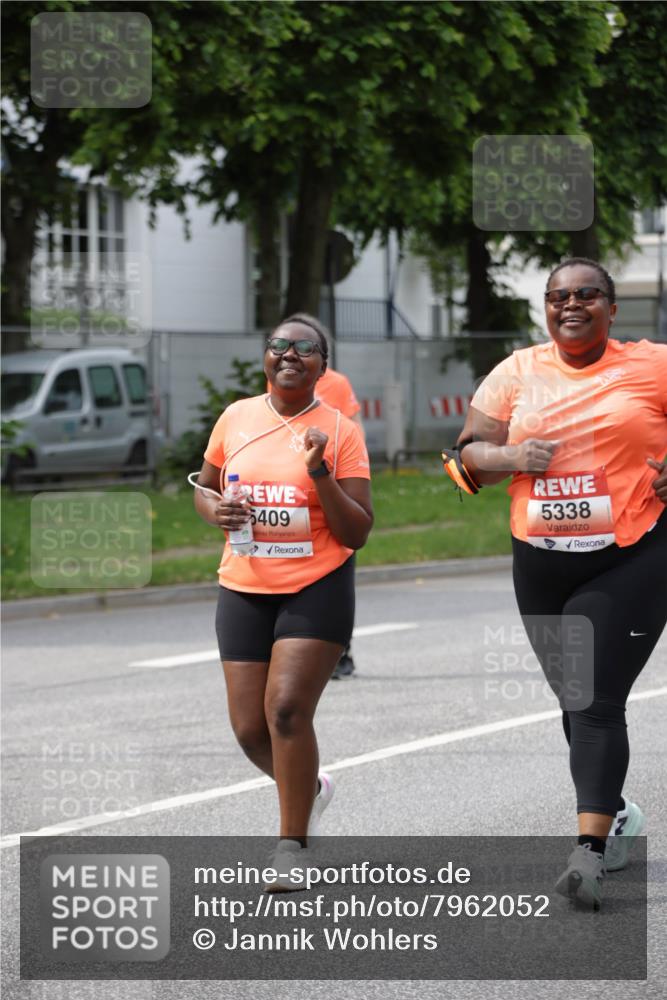 15.06.2025 - REWE Women's Run Jannik Wohlers http://msf.ph/oto/7962052 15.06.2025 09:46:40 Laufen 11, 409, 5338 meine-sportfotos.de