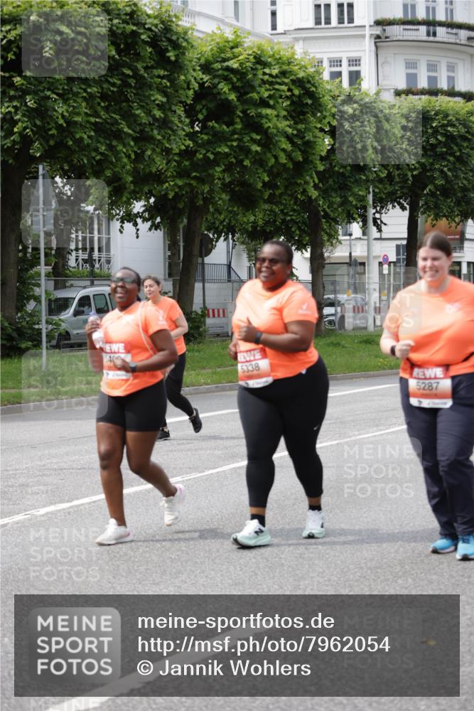 15.06.2025 - REWE Women's Run Jannik Wohlers http://msf.ph/oto/7962054 15.06.2025 09:46:40 Laufen 5338, 5287 meine-sportfotos.de