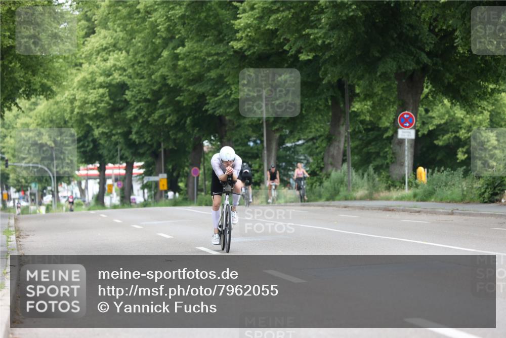 15.06.2025 - 7 Türme Triathlon Yannick Fuchs http://msf.ph/oto/7962055 15.06.2025 10:53:23 Radfahren 324 meine-sportfotos.de