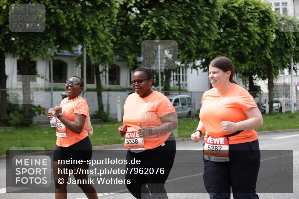 15.06.2025 - REWE Women's Run Jannik Wohlers http://msf.ph/oto/7962076 15.06.2025 09:46:42 Laufen 409, 5338, 5287 meine-sportfotos.de