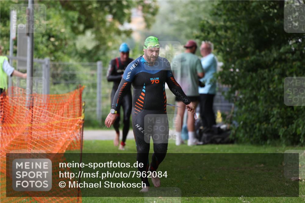 15.06.2025 - 7 Türme Triathlon Michael Strokosch http://msf.ph/oto/7962084 15.06.2025 12:14:15 Schwimmen 370, 439, 442, 466, 497, 498, 501 meine-sportfotos.de