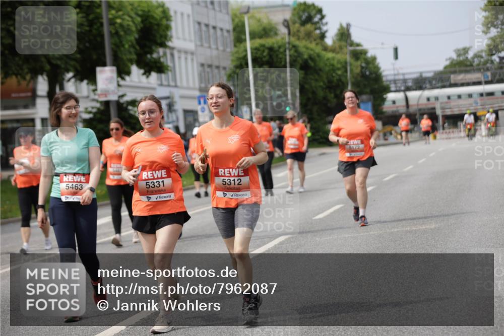 15.06.2025 - REWE Women's Run Jannik Wohlers http://msf.ph/oto/7962087 15.06.2025 09:46:44 Laufen 5463, 5331, 5312, 5172 meine-sportfotos.de