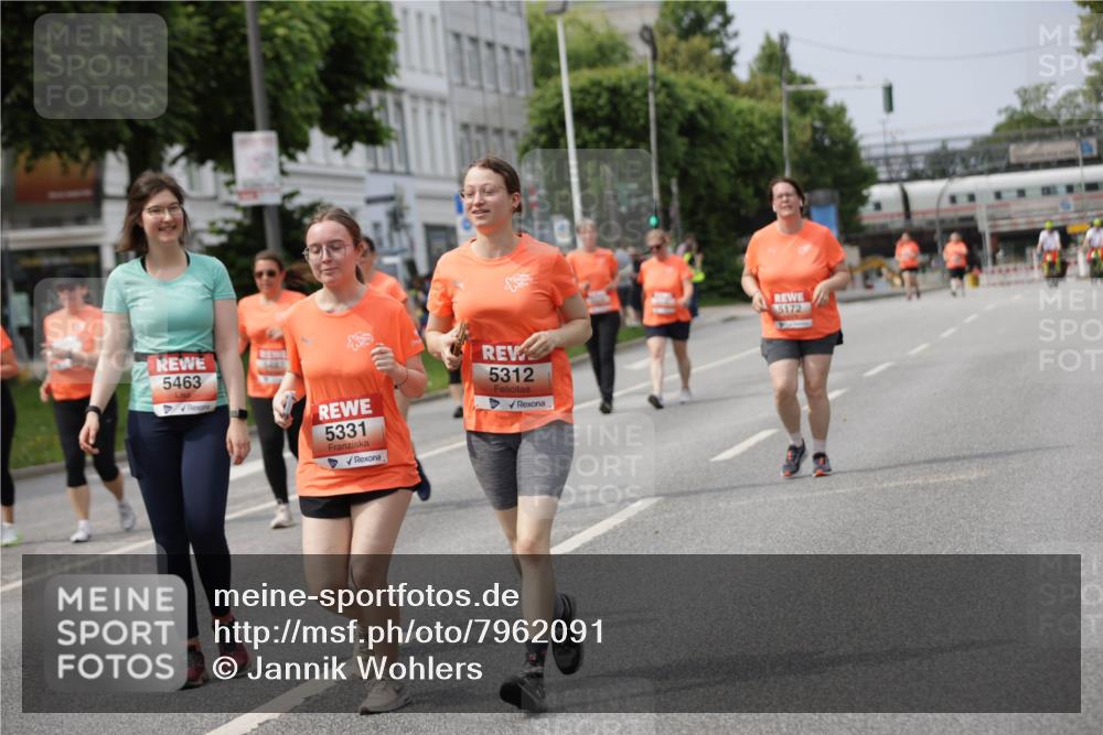 15.06.2025 - REWE Women's Run Jannik Wohlers http://msf.ph/oto/7962091 15.06.2025 09:46:44 Laufen 5463, 5331, 5312, 5172 meine-sportfotos.de