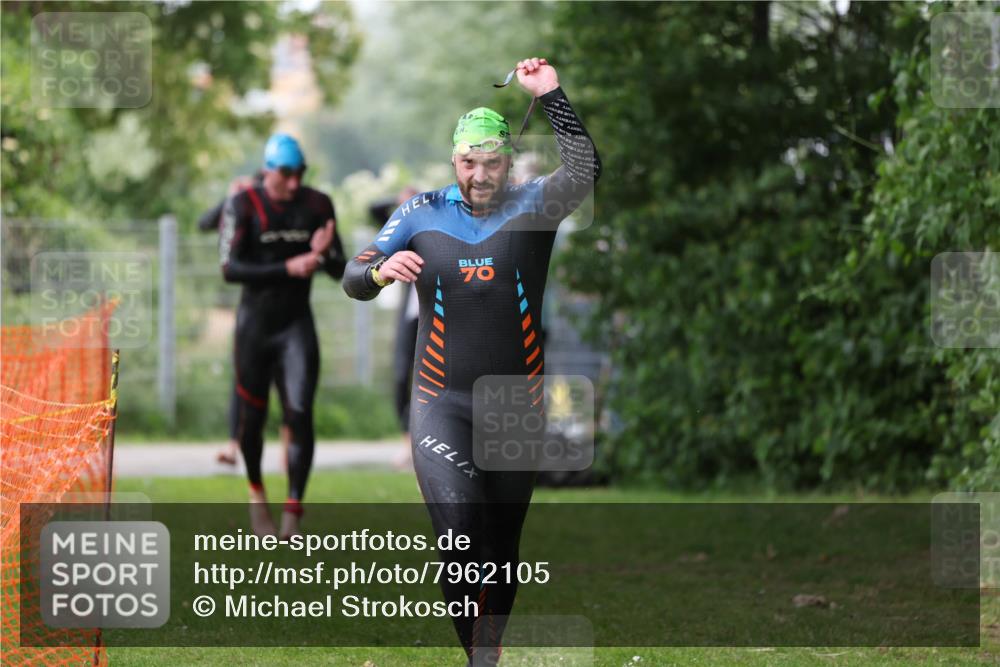 15.06.2025 - 7 Türme Triathlon Michael Strokosch http://msf.ph/oto/7962105 15.06.2025 12:14:16 Schwimmen 370, 439, 442, 466, 497, 498, 501 meine-sportfotos.de