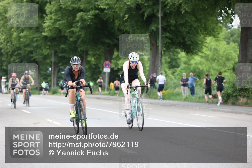 15.06.2025 - 7 Türme Triathlon Yannick Fuchs http://msf.ph/oto/7962119 15.06.2025 13:51:01 Radfahren 213, 304, 645, 867, 936, 1012 meine-sportfotos.de