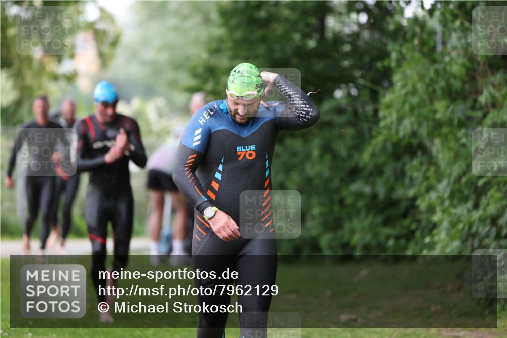 15.06.2025 - 7 Türme Triathlon Michael Strokosch http://msf.ph/oto/7962129 15.06.2025 12:14:17 Schwimmen 370, 439, 442, 466, 496, 497, 498, 501 meine-sportfotos.de