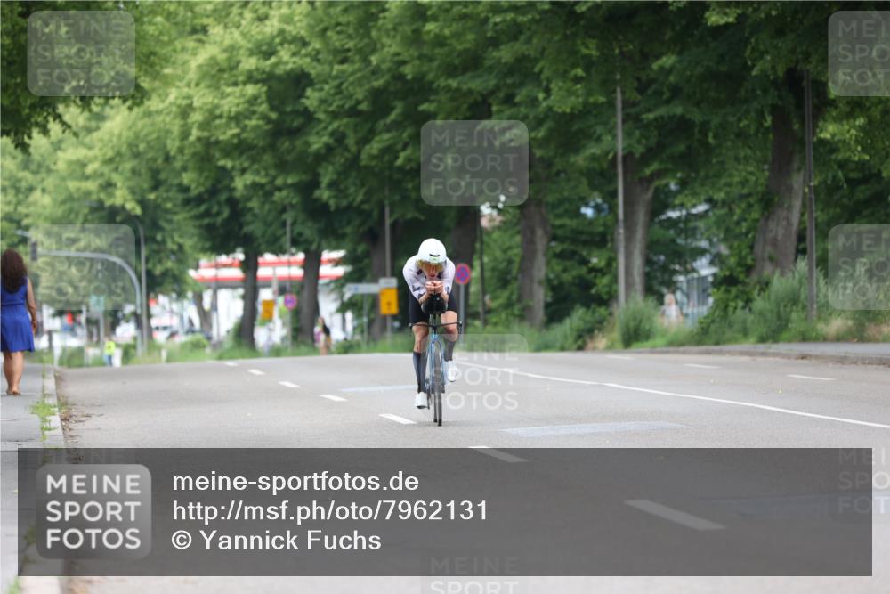 15.06.2025 - 7 Türme Triathlon Yannick Fuchs http://msf.ph/oto/7962131 15.06.2025 10:55:43 Radfahren 218, 282 meine-sportfotos.de