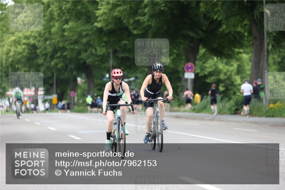 15.06.2025 - 7 Türme Triathlon Yannick Fuchs http://msf.ph/oto/7962153 15.06.2025 13:51:02 Radfahren 213, 304, 645, 867, 936, 1012 meine-sportfotos.de