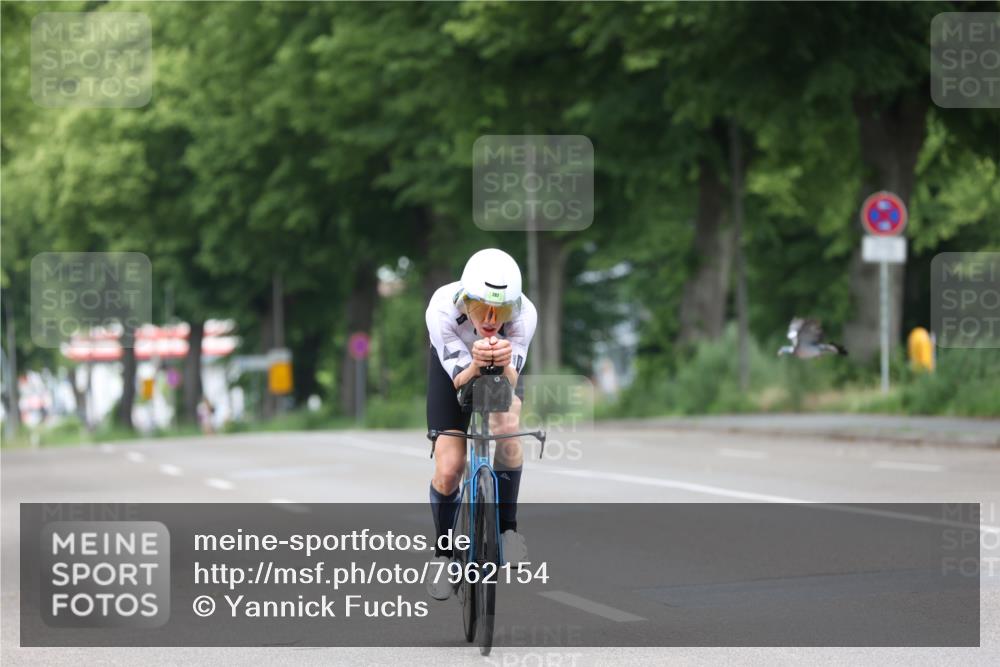 15.06.2025 - 7 Türme Triathlon Yannick Fuchs http://msf.ph/oto/7962154 15.06.2025 10:55:44 Radfahren 218, 282 meine-sportfotos.de