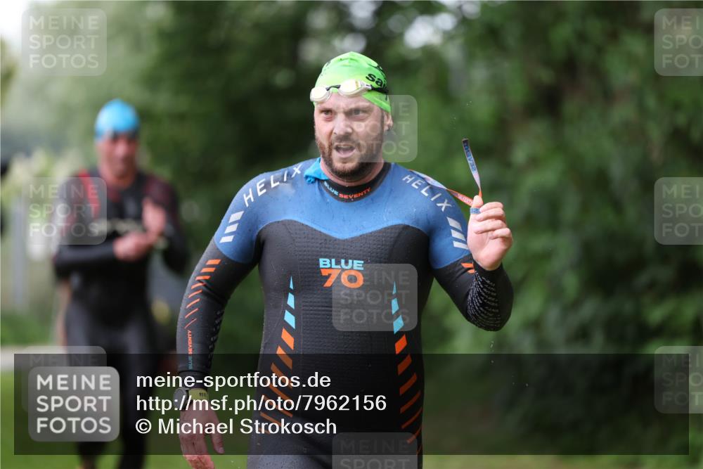 15.06.2025 - 7 Türme Triathlon Michael Strokosch http://msf.ph/oto/7962156 15.06.2025 12:14:19 Schwimmen 370, 439, 442, 466, 496, 498, 501 meine-sportfotos.de