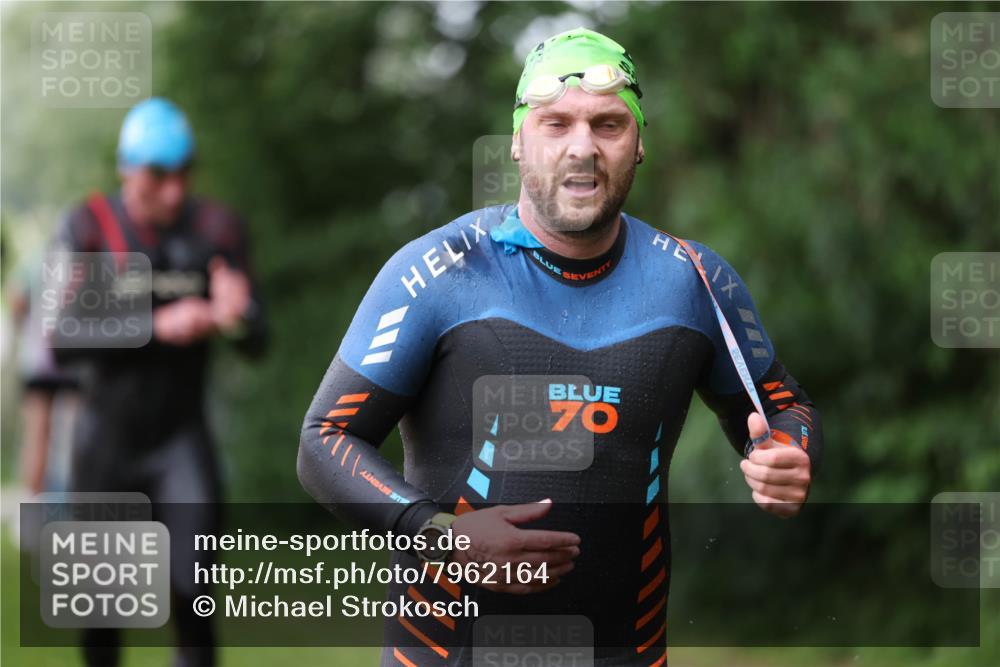 15.06.2025 - 7 Türme Triathlon Michael Strokosch http://msf.ph/oto/7962164 15.06.2025 12:14:19 Schwimmen 370, 439, 442, 466, 496, 498, 501 meine-sportfotos.de