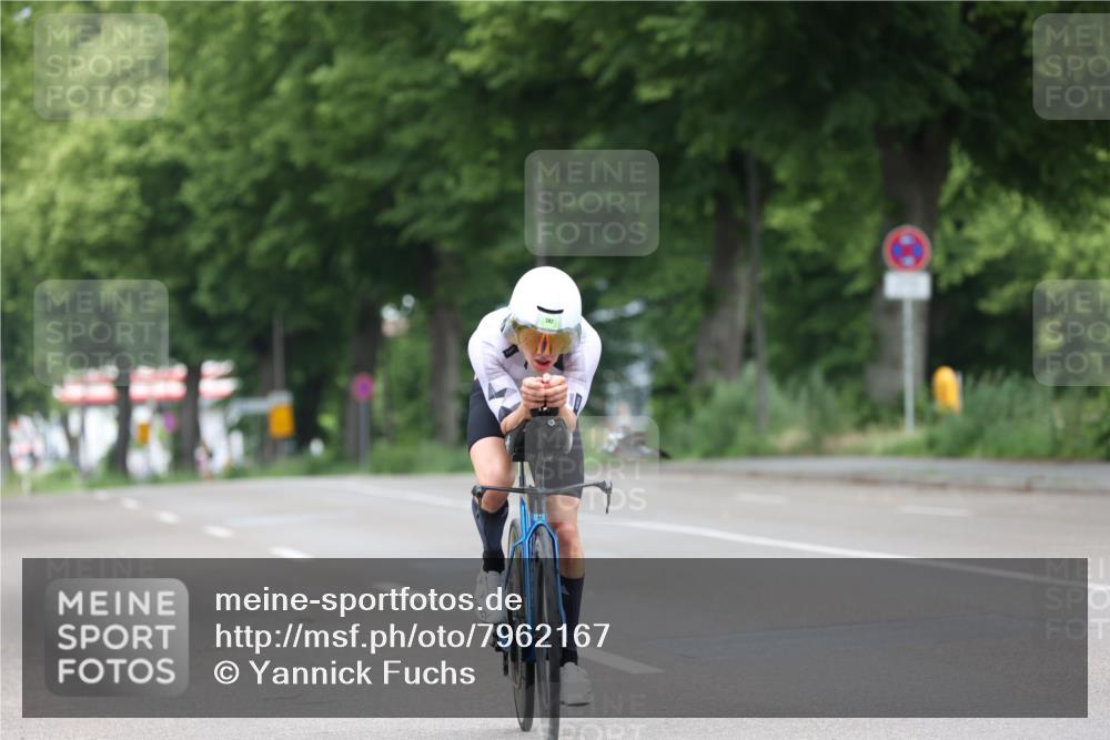 15.06.2025 - 7 Türme Triathlon Yannick Fuchs http://msf.ph/oto/7962167 15.06.2025 10:55:44 Radfahren 218, 282 meine-sportfotos.de