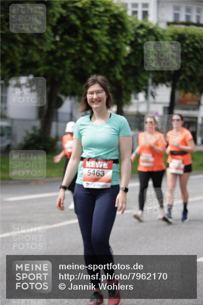 15.06.2025 - REWE Women's Run Jannik Wohlers http://msf.ph/oto/7962170 15.06.2025 09:46:47 Laufen 5463 meine-sportfotos.de