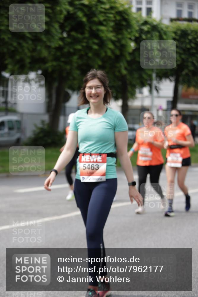 15.06.2025 - REWE Women's Run Jannik Wohlers http://msf.ph/oto/7962177 15.06.2025 09:46:47 Laufen 5463 meine-sportfotos.de