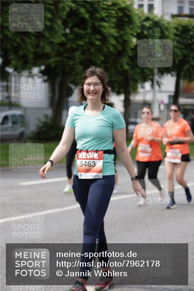 15.06.2025 - REWE Women's Run Jannik Wohlers http://msf.ph/oto/7962178 15.06.2025 09:46:47 Laufen 5463 meine-sportfotos.de