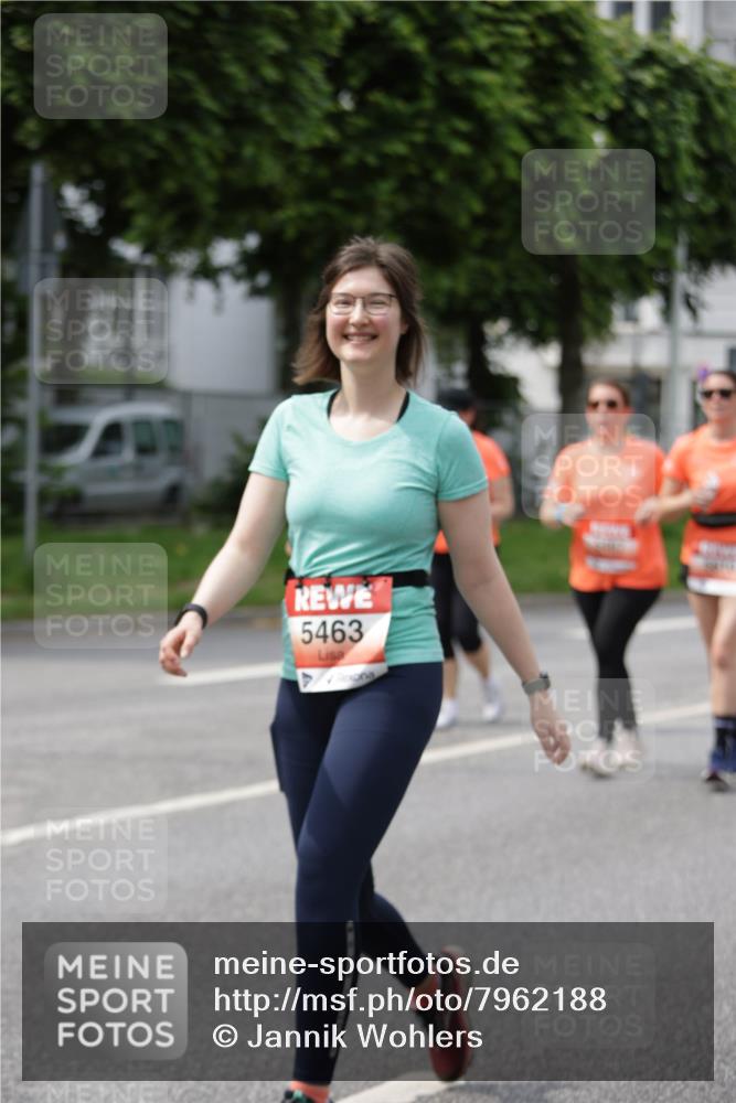 15.06.2025 - REWE Women's Run Jannik Wohlers http://msf.ph/oto/7962188 15.06.2025 09:46:47 Laufen 5463 meine-sportfotos.de