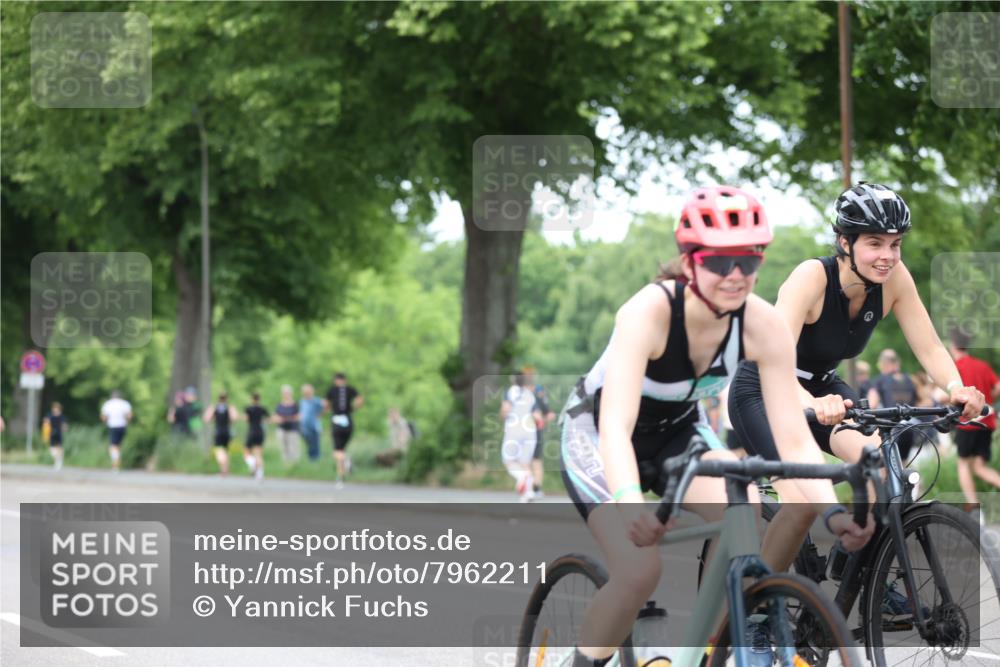 15.06.2025 - 7 Türme Triathlon Yannick Fuchs http://msf.ph/oto/7962211 15.06.2025 13:51:04 Radfahren 213, 304, 307, 645, 867, 936, 1012 meine-sportfotos.de