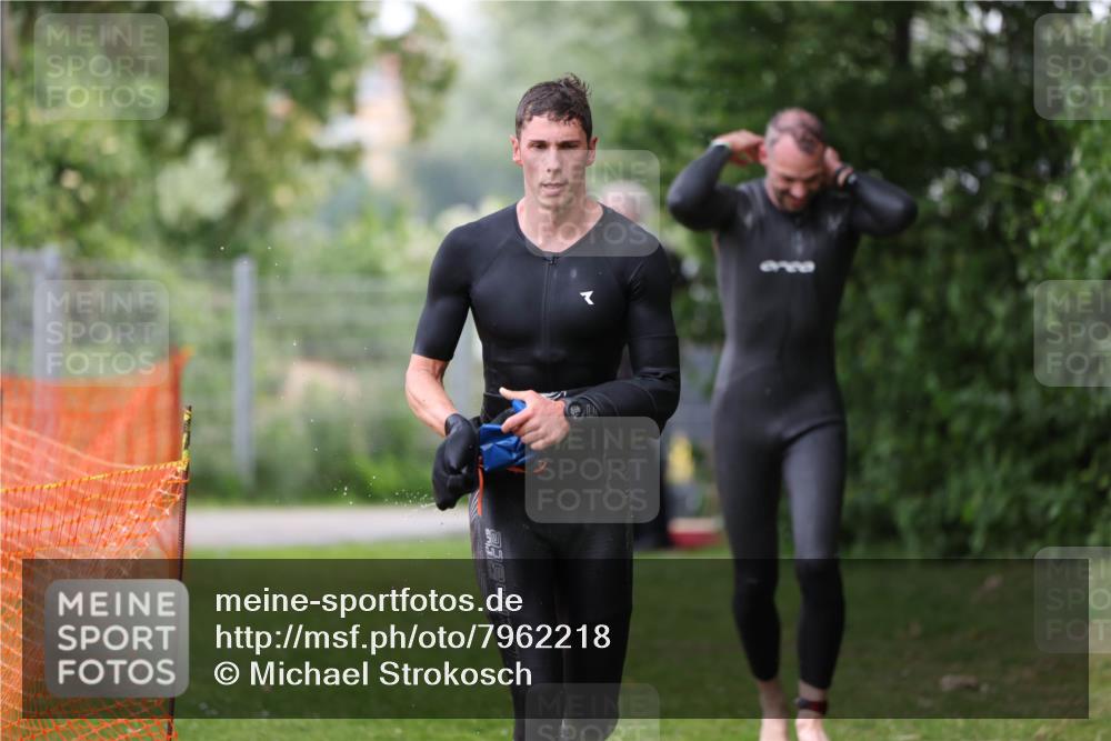 15.06.2025 - 7 Türme Triathlon Michael Strokosch http://msf.ph/oto/7962218 15.06.2025 12:14:23 Schwimmen 370, 439, 442, 466, 496, 498 meine-sportfotos.de