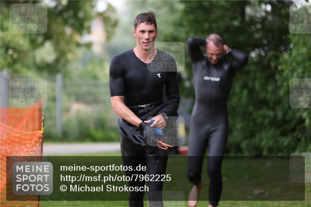 15.06.2025 - 7 Türme Triathlon Michael Strokosch http://msf.ph/oto/7962225 15.06.2025 12:14:23 Schwimmen 370, 439, 442, 466, 496, 498 meine-sportfotos.de