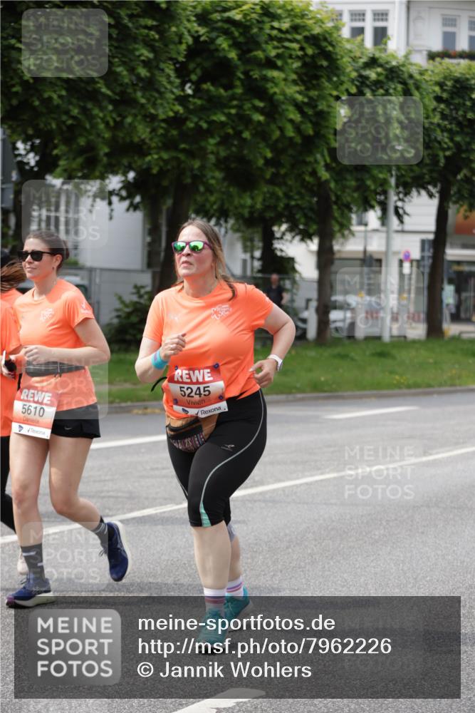 15.06.2025 - REWE Women's Run Jannik Wohlers http://msf.ph/oto/7962226 15.06.2025 09:46:50 Laufen 5610, 5245 meine-sportfotos.de