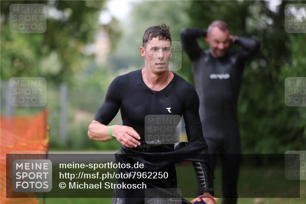 15.06.2025 - 7 Türme Triathlon Michael Strokosch http://msf.ph/oto/7962250 15.06.2025 12:14:24 Schwimmen 370, 439, 442, 466, 496, 498 meine-sportfotos.de