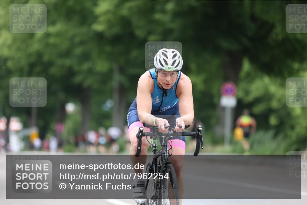 15.06.2025 - 7 Türme Triathlon Yannick Fuchs http://msf.ph/oto/7962254 15.06.2025 13:51:36 Radfahren 977, 1008 meine-sportfotos.de