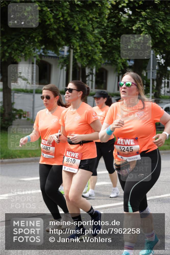 15.06.2025 - REWE Women's Run Jannik Wohlers http://msf.ph/oto/7962258 15.06.2025 09:46:50 Laufen 5487, 5610, 5245 meine-sportfotos.de