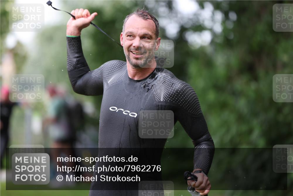 15.06.2025 - 7 Türme Triathlon Michael Strokosch http://msf.ph/oto/7962276 15.06.2025 12:14:25 Schwimmen 370, 439, 442, 466, 496, 498 meine-sportfotos.de