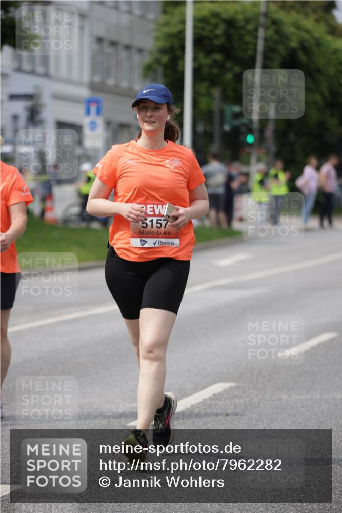 15.06.2025 - REWE Women's Run Jannik Wohlers http://msf.ph/oto/7962282 15.06.2025 09:46:53 Laufen 5157 meine-sportfotos.de