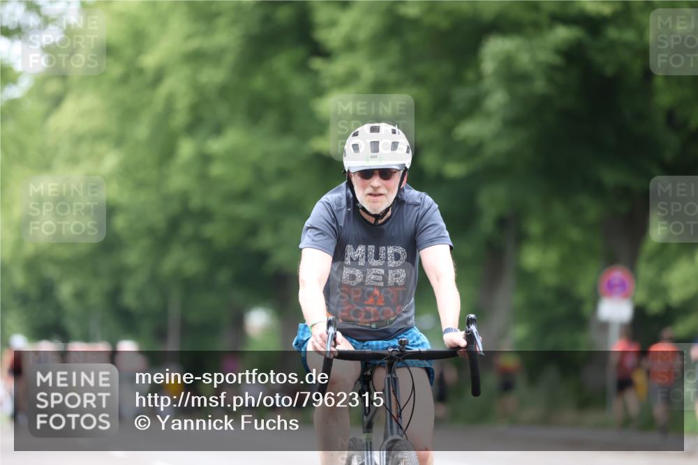 15.06.2025 - 7 Türme Triathlon Yannick Fuchs http://msf.ph/oto/7962315 15.06.2025 13:51:42 Radfahren 718, 893, 1008 meine-sportfotos.de