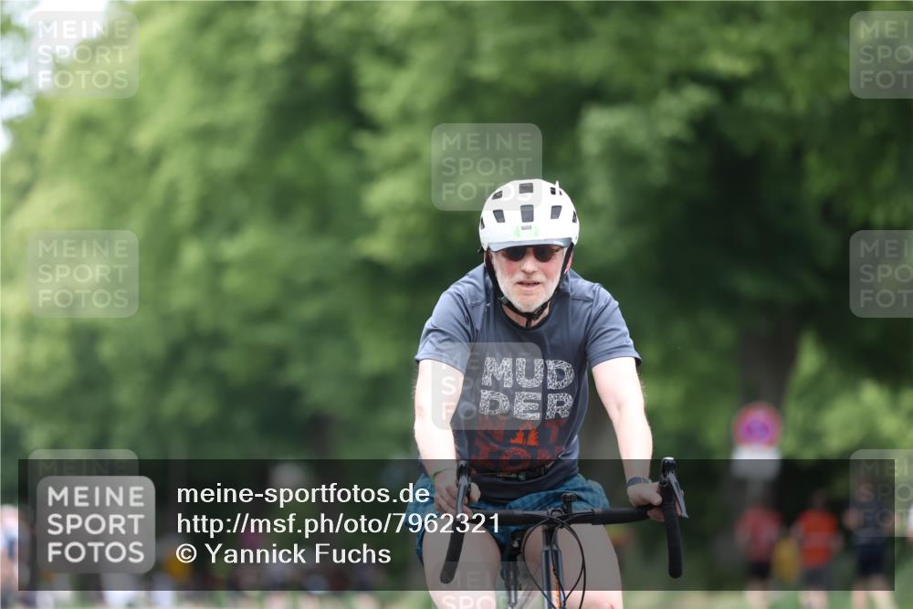 15.06.2025 - 7 Türme Triathlon Yannick Fuchs http://msf.ph/oto/7962321 15.06.2025 13:51:42 Radfahren 718, 893, 1008 meine-sportfotos.de