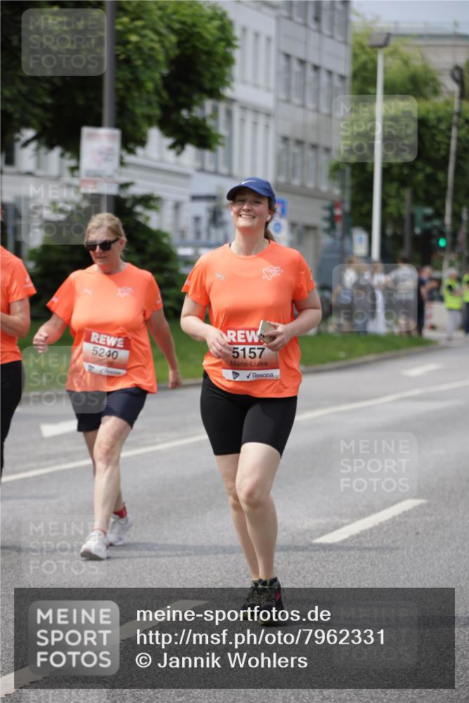 15.06.2025 - REWE Women's Run Jannik Wohlers http://msf.ph/oto/7962331 15.06.2025 09:46:53 Laufen 5240, 5157 meine-sportfotos.de
