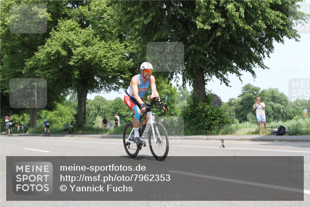 15.06.2025 - 7 Türme Triathlon Yannick Fuchs http://msf.ph/oto/7962353 15.06.2025 12:40:28 Radfahren  meine-sportfotos.de