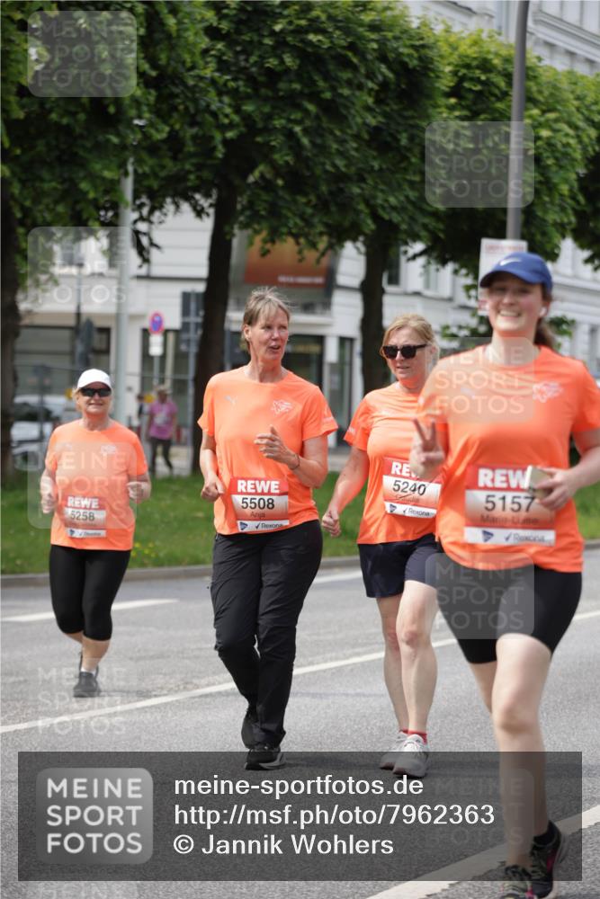 15.06.2025 - REWE Women's Run Jannik Wohlers http://msf.ph/oto/7962363 15.06.2025 09:46:54 Laufen 5258, 5508, 5240, 5157 meine-sportfotos.de