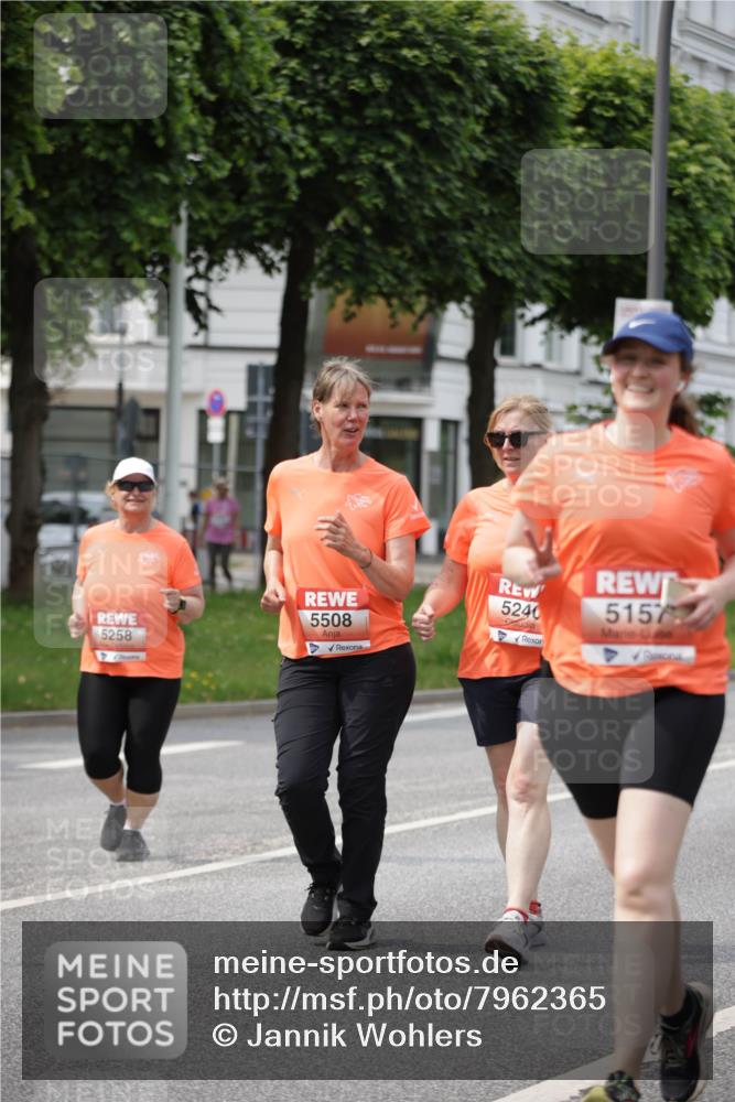 15.06.2025 - REWE Women's Run Jannik Wohlers http://msf.ph/oto/7962365 15.06.2025 09:46:54 Laufen 5258, 5240, 5157, 5508 meine-sportfotos.de