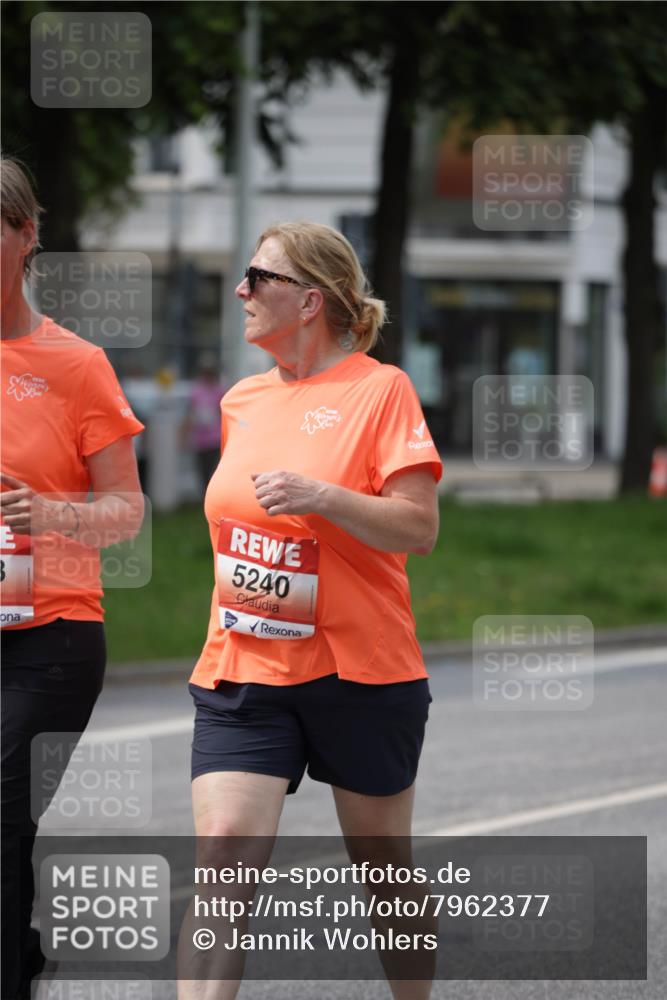 15.06.2025 - REWE Women's Run Jannik Wohlers http://msf.ph/oto/7962377 15.06.2025 09:46:56 Laufen 5240 meine-sportfotos.de