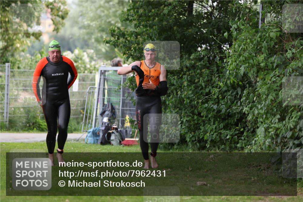 15.06.2025 - 7 Türme Triathlon Michael Strokosch http://msf.ph/oto/7962431 15.06.2025 12:14:47 Schwimmen 375, 448, 477, 496, 504, 651, 655 meine-sportfotos.de