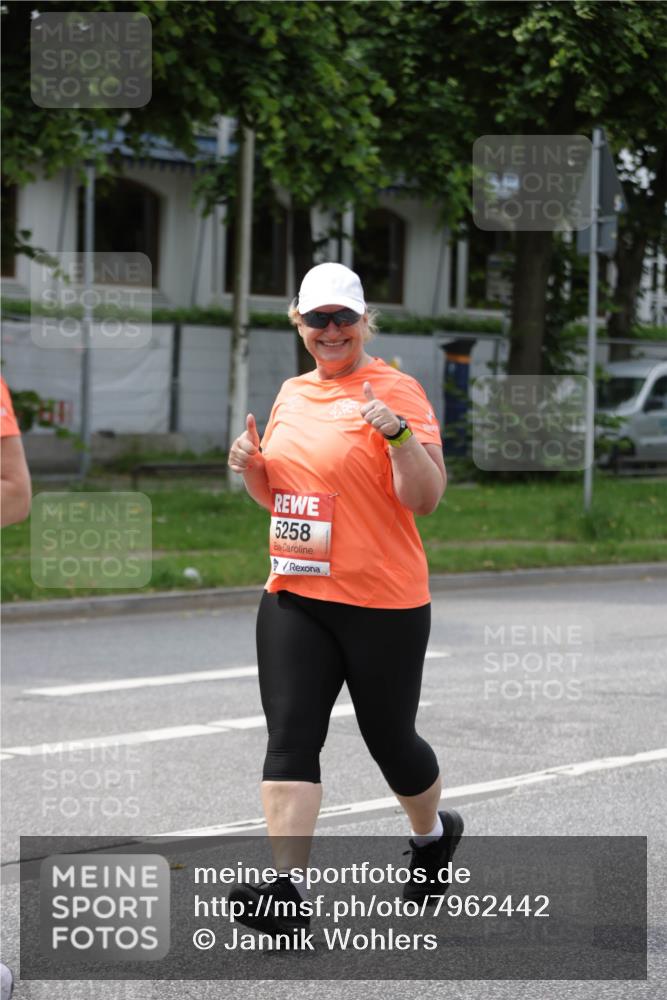 15.06.2025 - REWE Women's Run Jannik Wohlers http://msf.ph/oto/7962442 15.06.2025 09:46:59 Laufen 5258 meine-sportfotos.de
