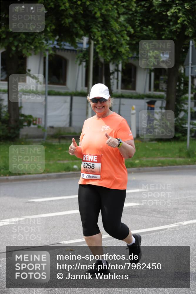 15.06.2025 - REWE Women's Run Jannik Wohlers http://msf.ph/oto/7962450 15.06.2025 09:46:59 Laufen 5258 meine-sportfotos.de